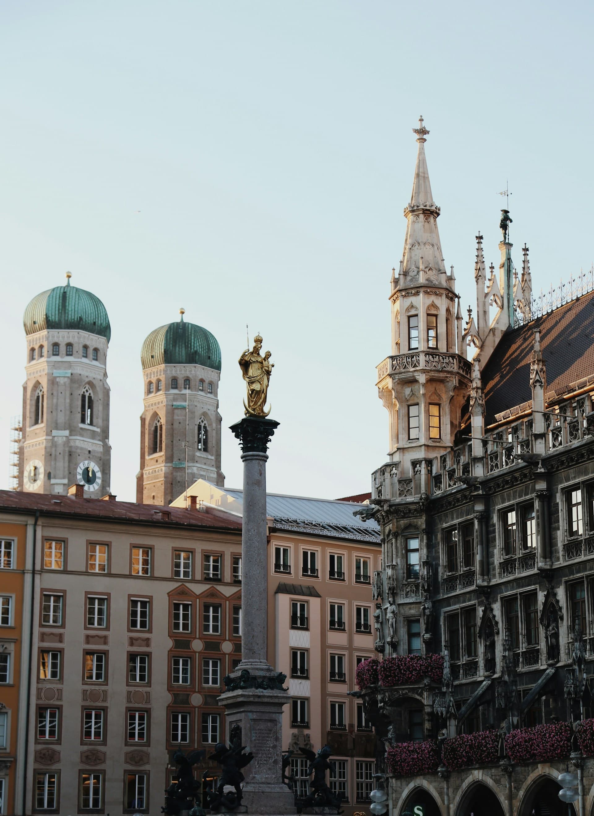 Marienplatz in der Nähe der Rechtsanwaltskanzlei Diana B. Haidari in München