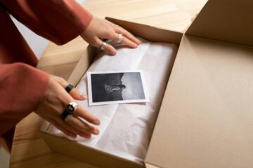 Mangelhafte Lieferung – Symbolbild für Käuferrechte und rechtliche Ansprüche